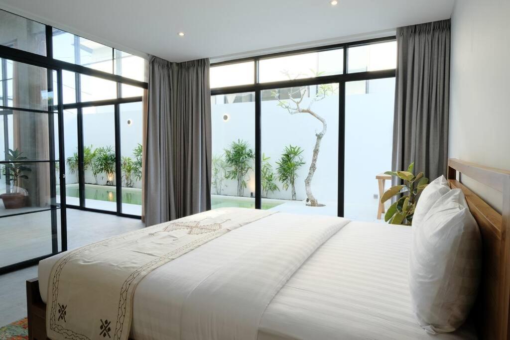 Manresa Villa Bali 2 Canggu Eksteriør billede